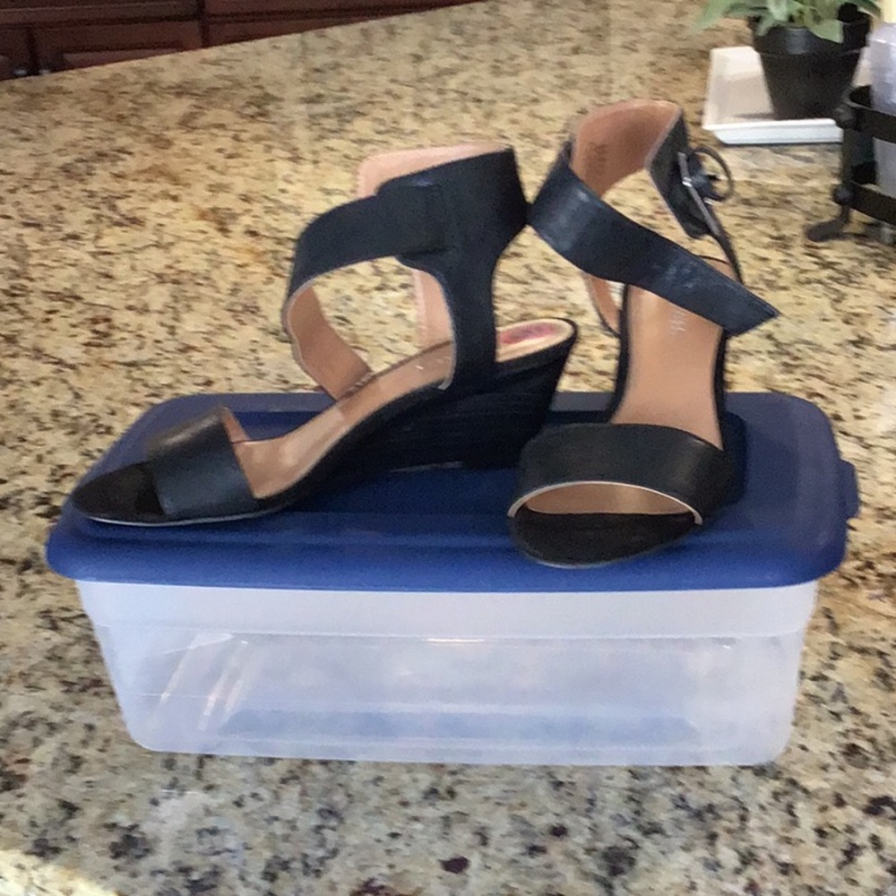 Black sandals